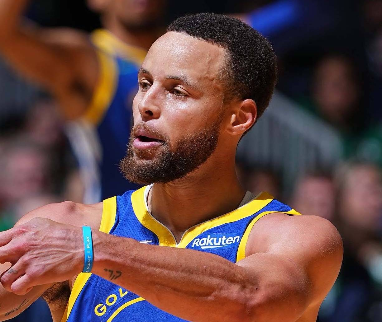 开元网页版 - 库里在切尔西比赛中回归赛场，赛事规则更新引发热议！